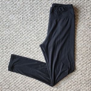 Black Solid Leggings